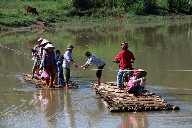 Treo tính mạng trên những chiếc bè “tử thần”