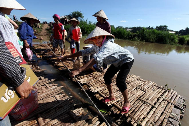 Treo tính mạng trên những chiếc bè “tử thần”