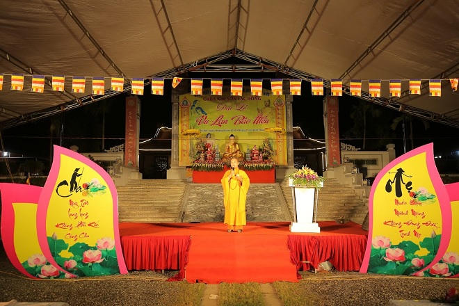 Hàng nghìn người tham dự Đại lễ Cầu siêu- Tết Vu Lan