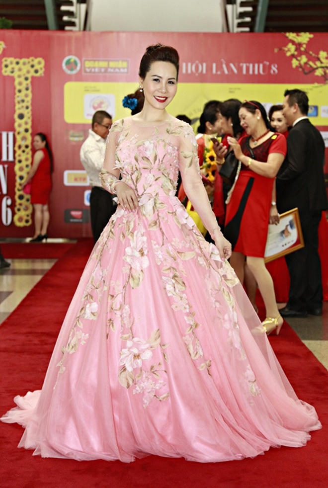 Bí quyết tự 'kéo' chân dài