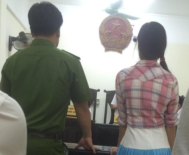 'Phụ kiện phụ nữ' và quyết định xử phạt hành chính của vị trưởng công an phường