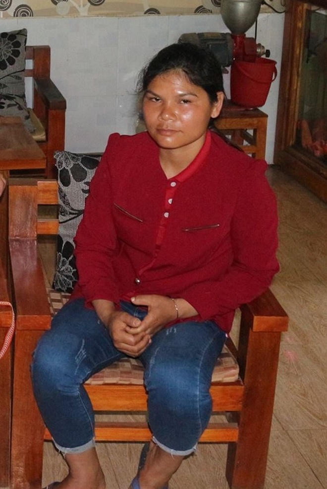 Rơi nước mắt trước cô bé tật nguyền sau ngày bị cha phóng hỏa