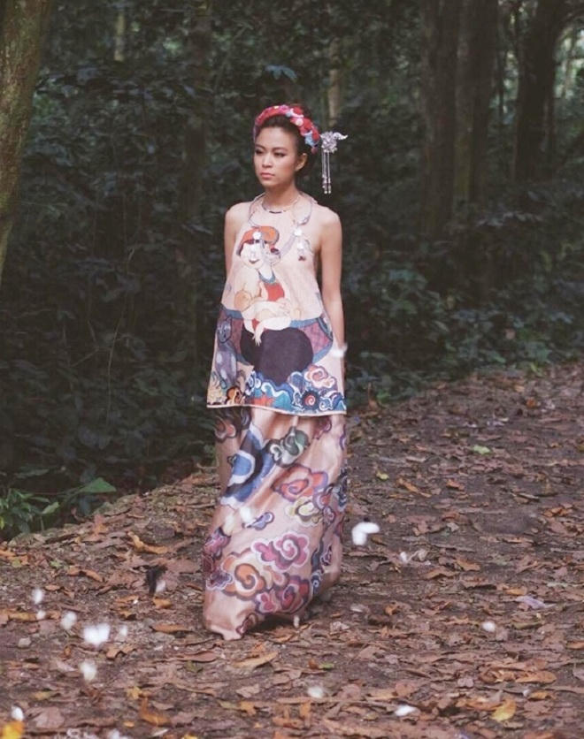 Lặng người trước MV “Bánh trôi nước” của Hoàng Thùy Linh