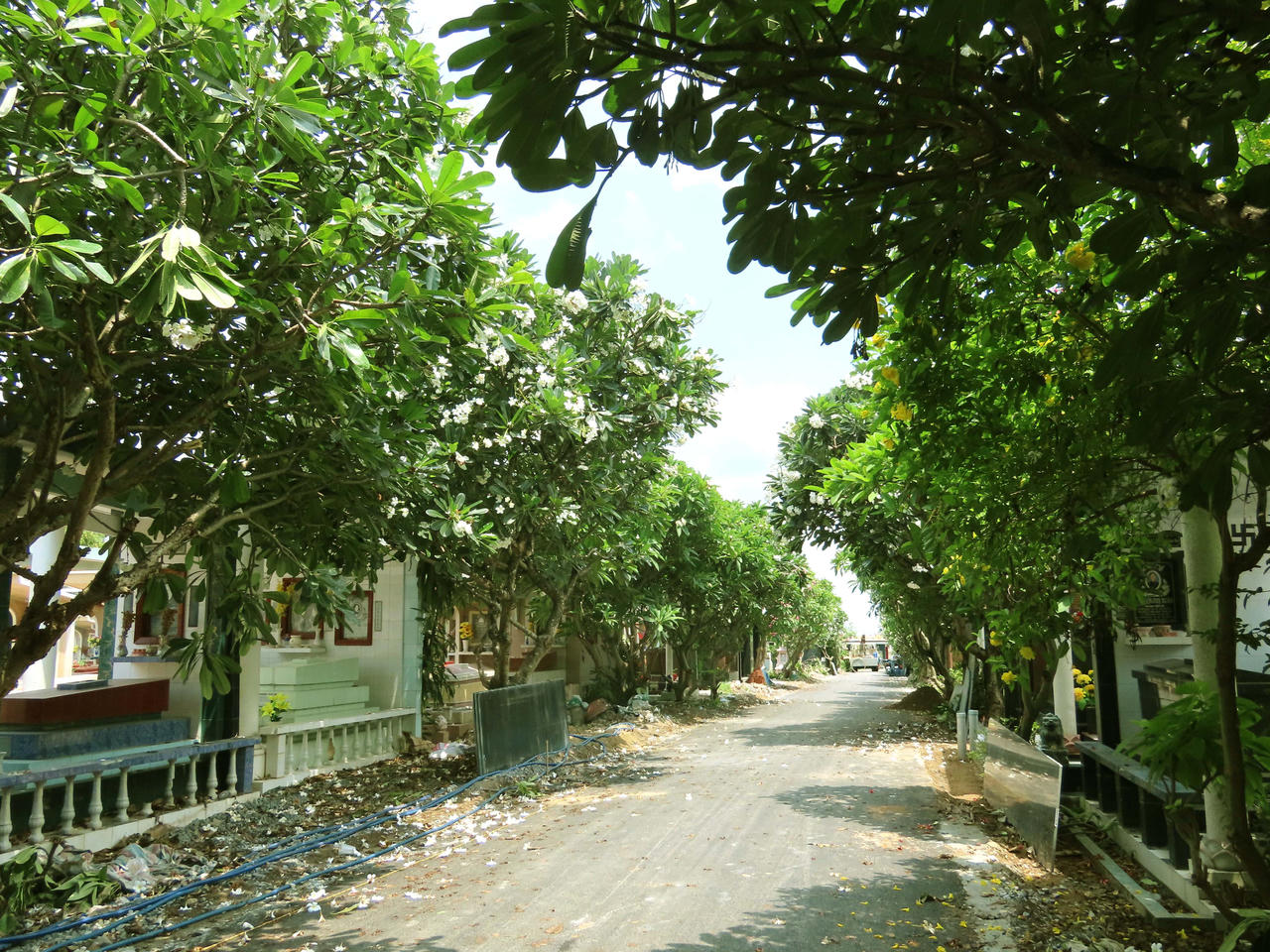 Mở rộng đường nội bộ Nghĩa trang Biên Hoà: Ấm lòng thân nhân những người đã khuất