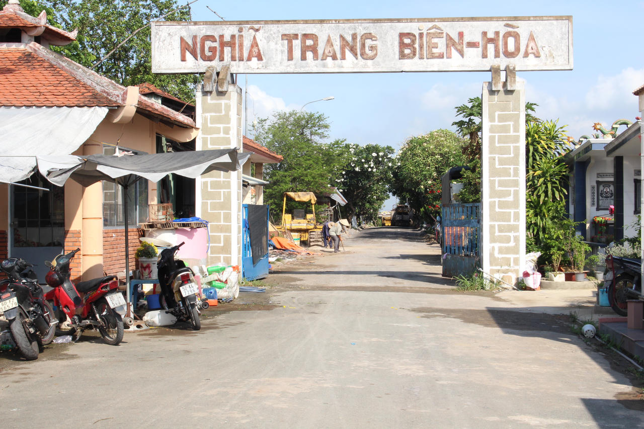 Mở rộng đường nội bộ Nghĩa trang Biên Hoà: Ấm lòng thân nhân những người đã khuất