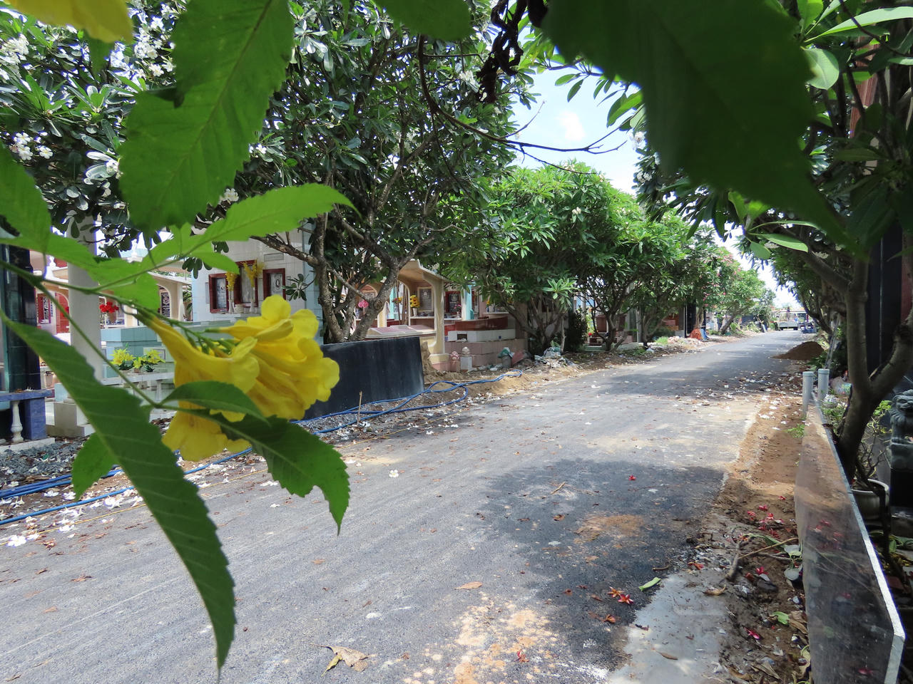 Mở rộng đường nội bộ Nghĩa trang Biên Hoà: Ấm lòng thân nhân những người đã khuất