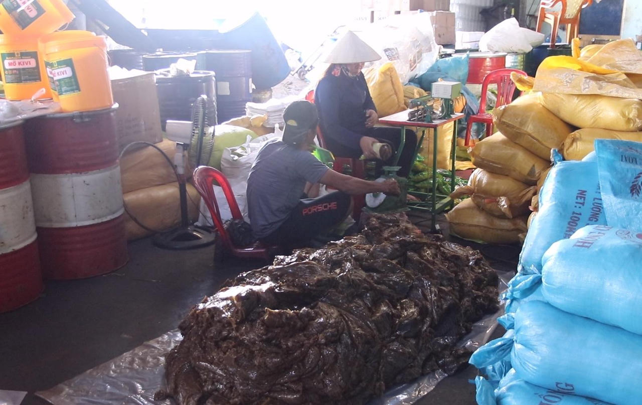 TP Biên Hòa kiểm tra xưởng tái chế mỡ bò sau phản ánh của báo PLVN