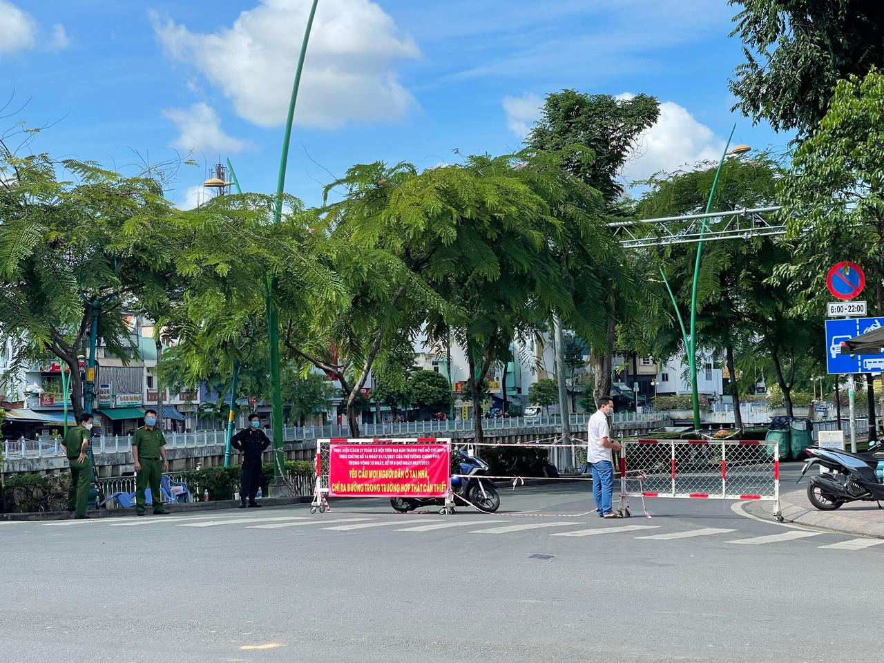 Một TP HCM yên tĩnh động lòng người...