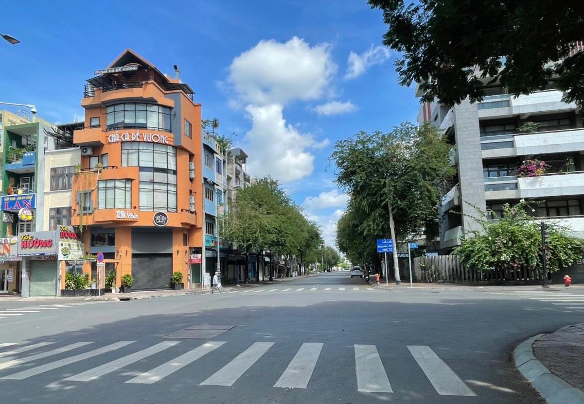 Một TP HCM yên tĩnh động lòng người...