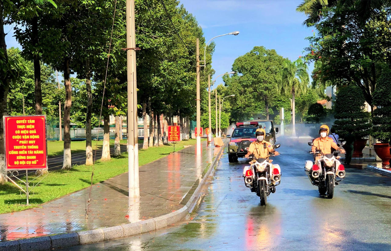 Bình Dương phát động Chiến dịch tiêm chủng vaccine và phun khử khuẩn diện rộng