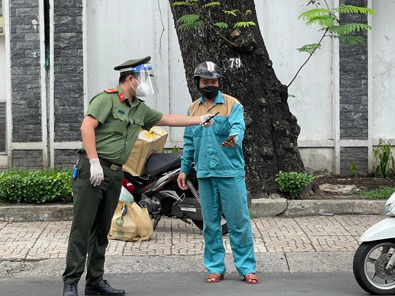 TP HCM những ngày đầu triển khai hệ thống khai báo di chuyển nội địa 