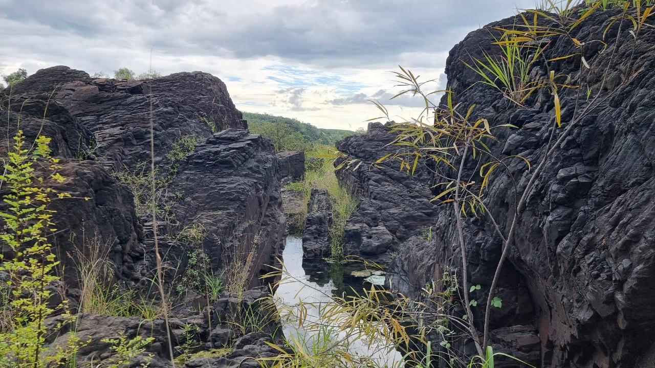 Hồ trên đá - tuyệt cảnh được tạo ra từ thủy điện Trị An