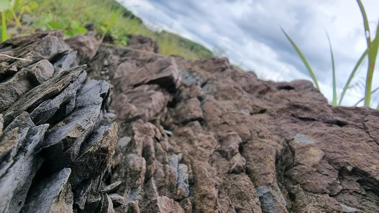 Hồ trên đá - tuyệt cảnh được tạo ra từ thủy điện Trị An