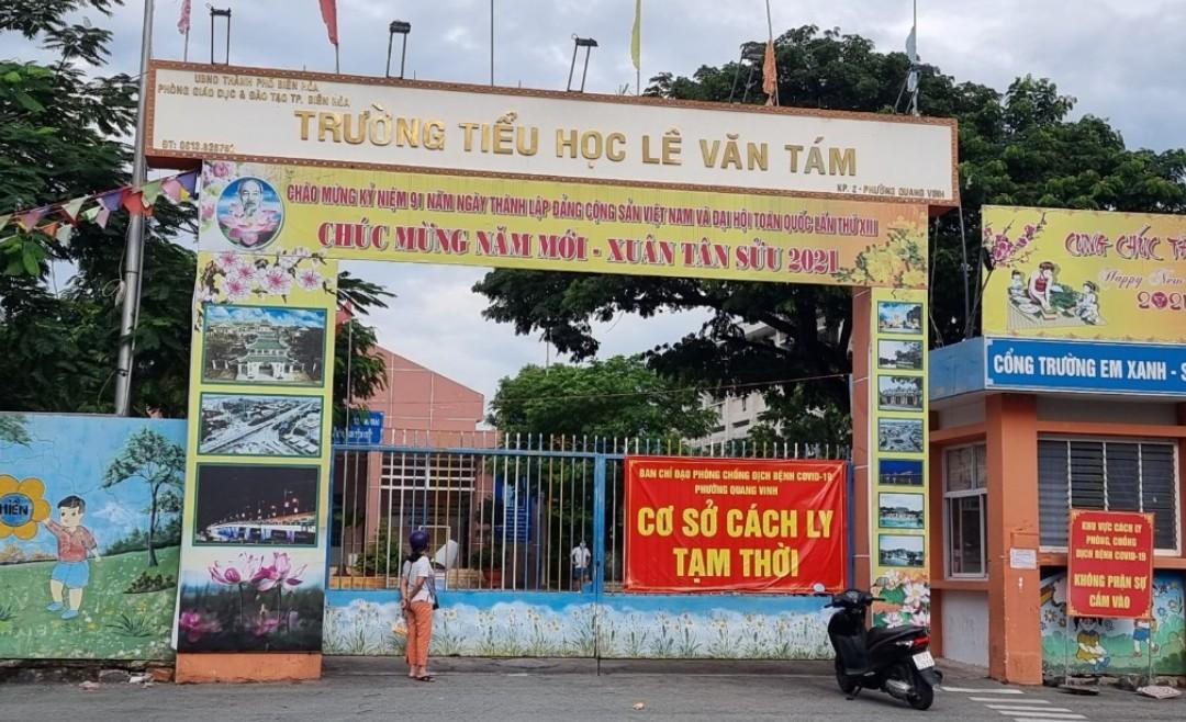 Có một mùa tựu trường vắng lặng