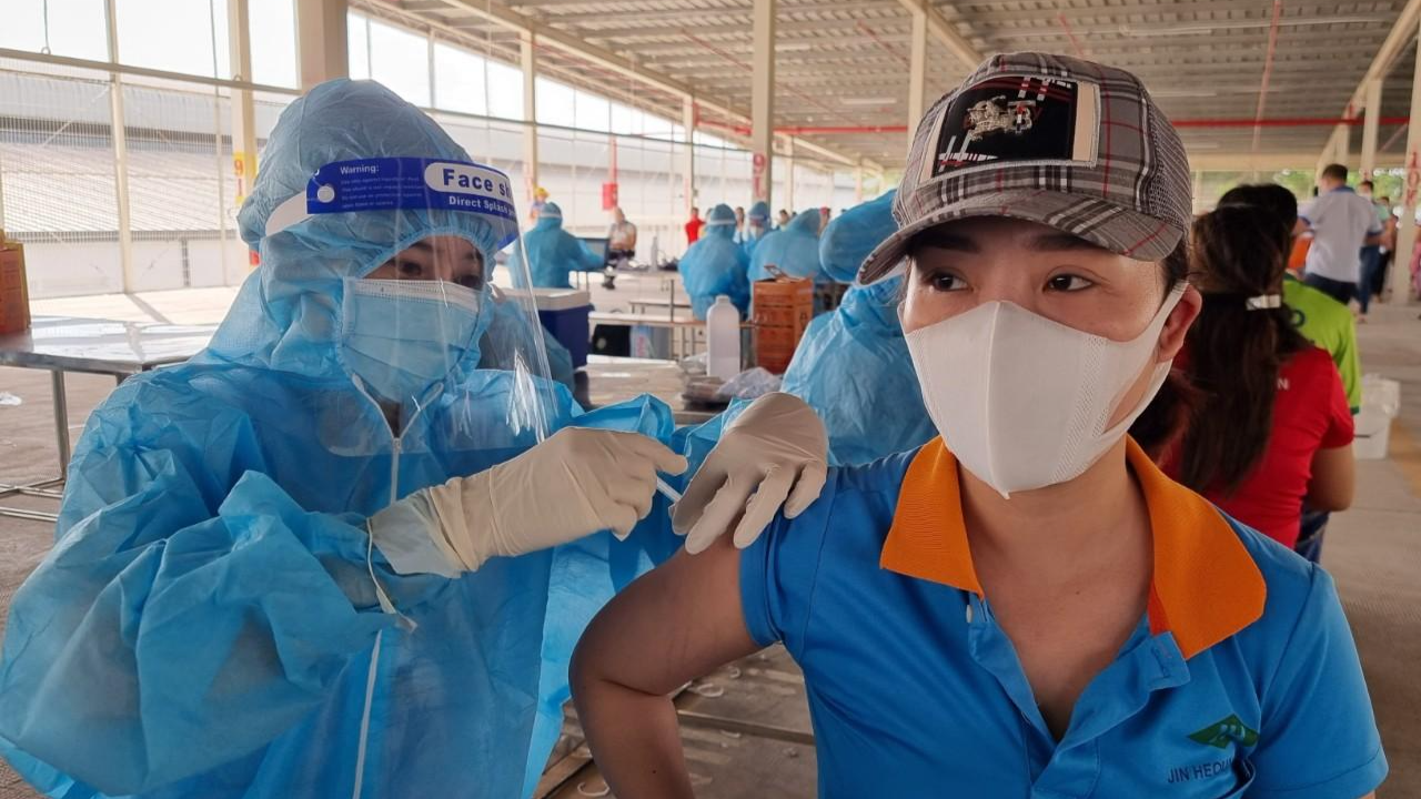 Bệnh viện Đa khoa Đồng Nai đẩy nhanh tiến độ tiêm vaccine để giảm các ca bệnh nặng