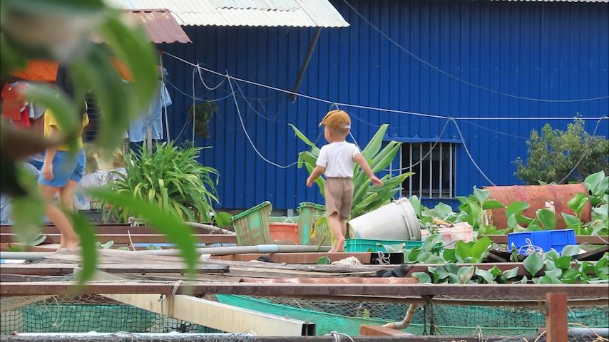 Bấp bênh cuộc sống người dân làng bè ở TP Biên Hòa