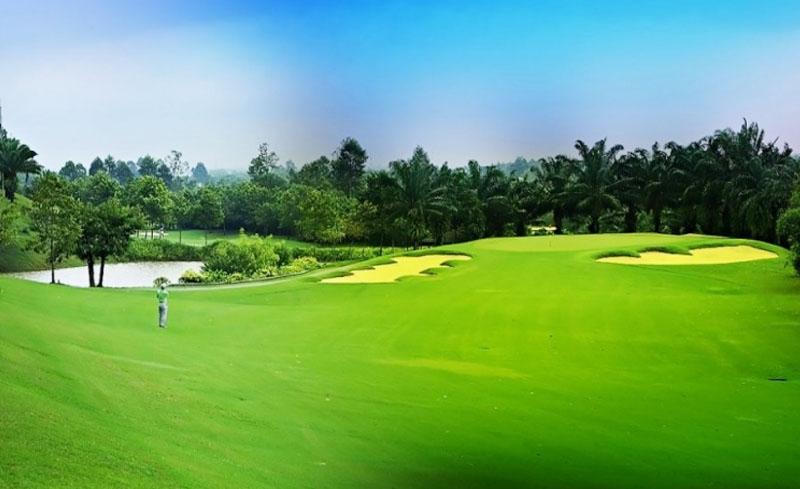 Người dân Vũng Tàu được phép tắm biển, đánh golf trở lại