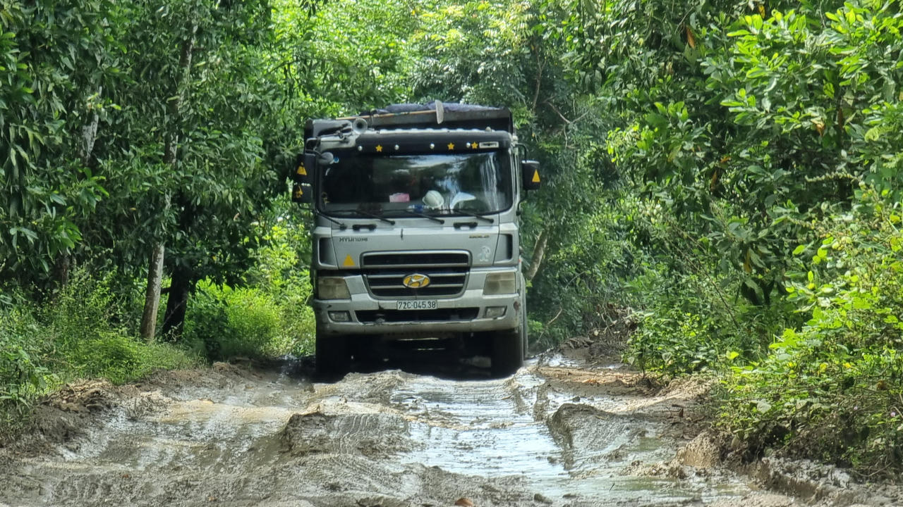 Huyện Xuyên Mộc (Bà Rịa – Vũng Tàu): nhiều hộ dân bỏ hoang nhà cửa vì vấn nạn cát lậu 