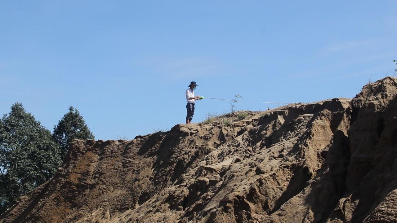 Hơn 50 tàu vỏ thép thi nhau hút cát, xé toạc sông Đồng Nai