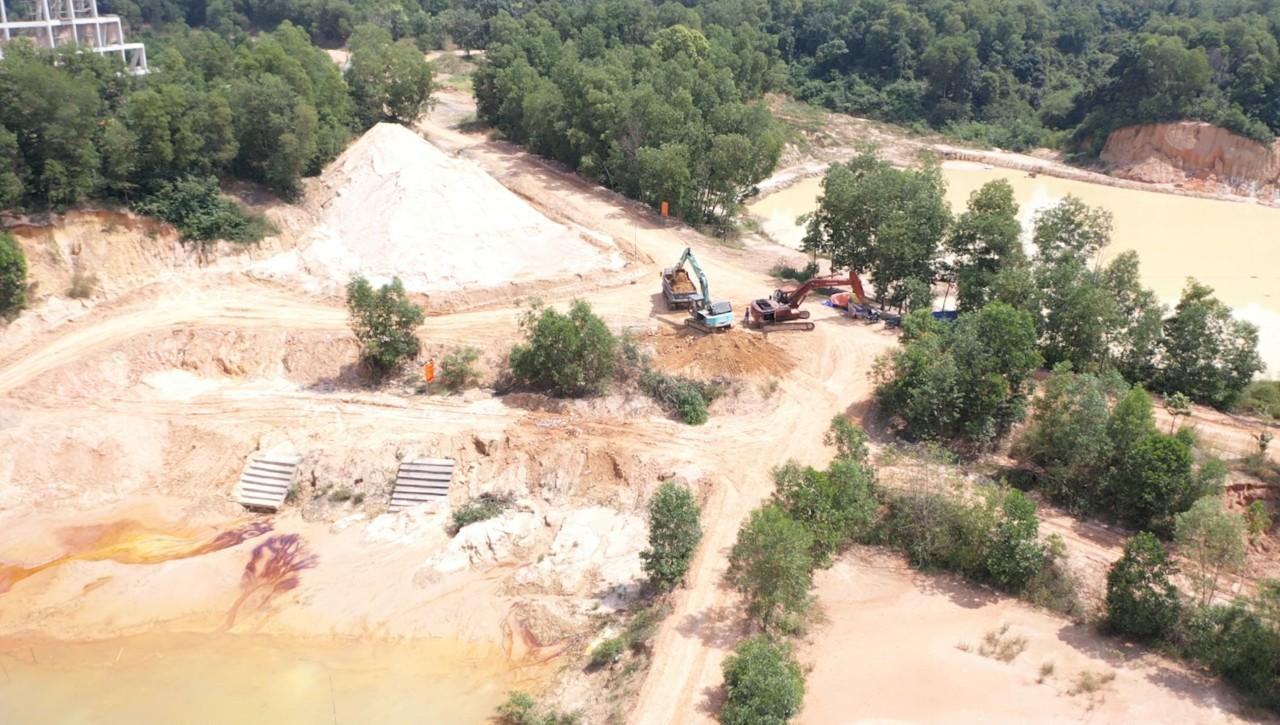 Đồng Nai: Mượn danh nghĩa xây thao trường Trường Sỹ quan Lục quân 2 để khai thác cát lậu? 