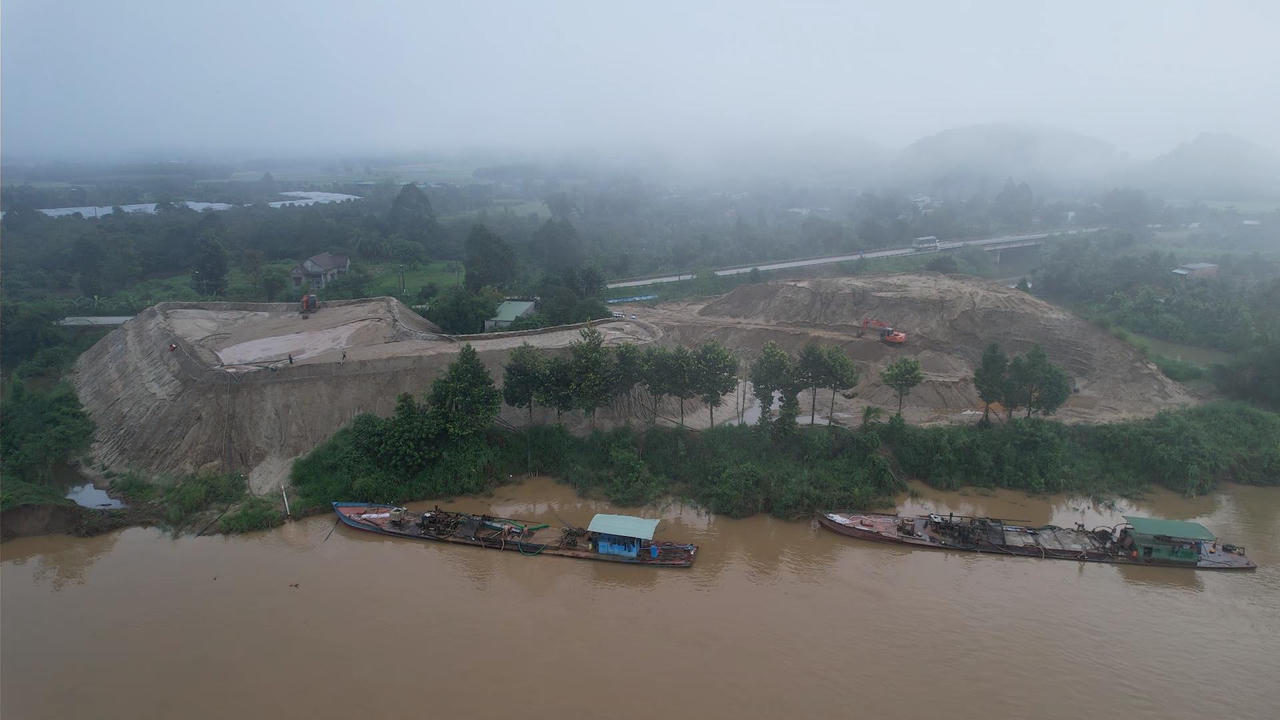 Lâm Đồng: Doanh nghiệp tư nhân Xuân Hà bị phạt 50 triệu vì sử dụng tàu hút cát không phép
