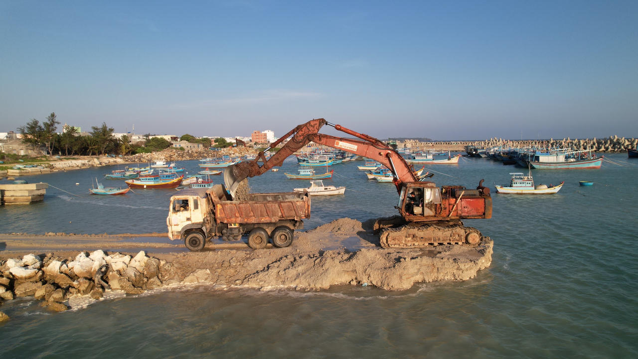 Đảo Phú Quý 'khát' nước ngọt