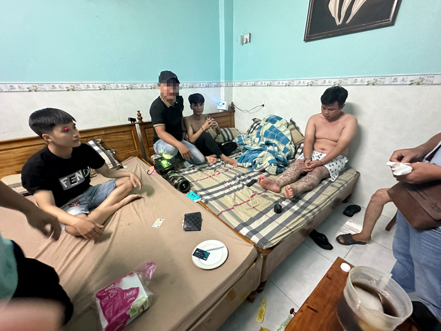 Bình Phước: Phát hiện nhóm thanh niên sử dụng ma túy trong nhà nghỉ