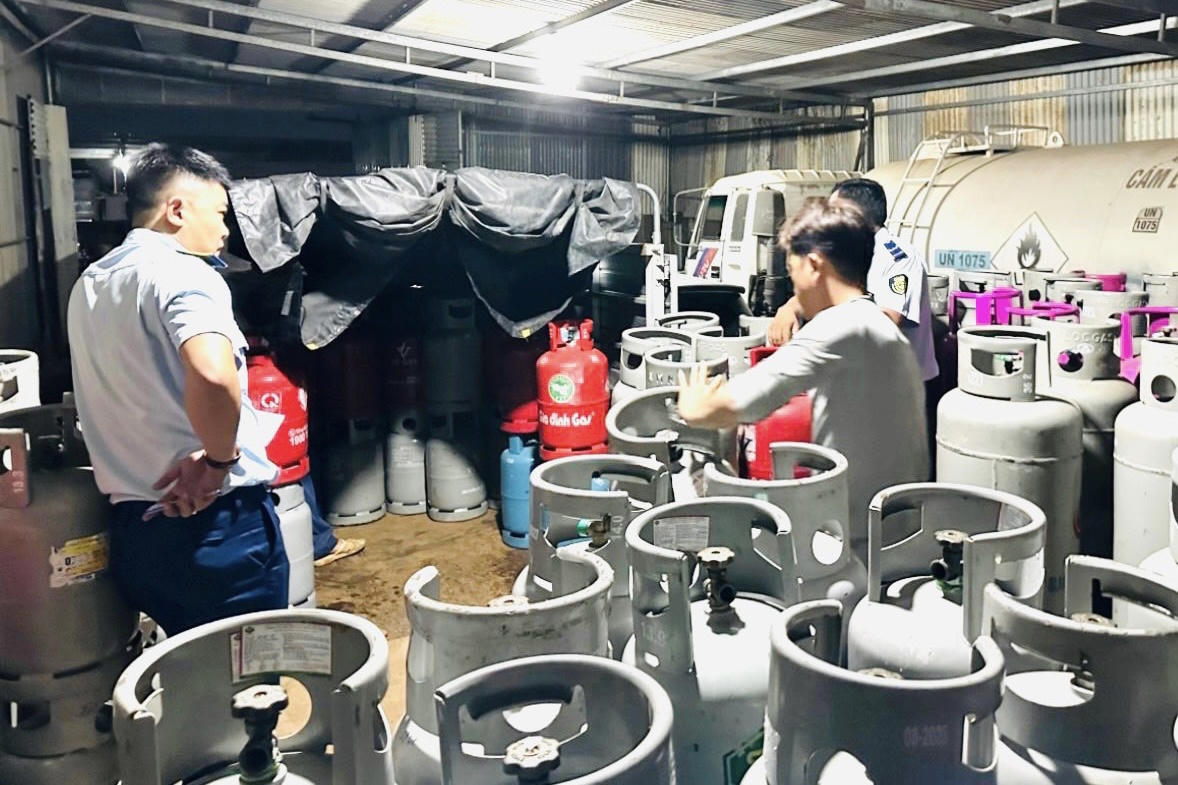 Đồng Nai triệt phá một điểm san chiết gas trái phép trong Khu công nghiệp