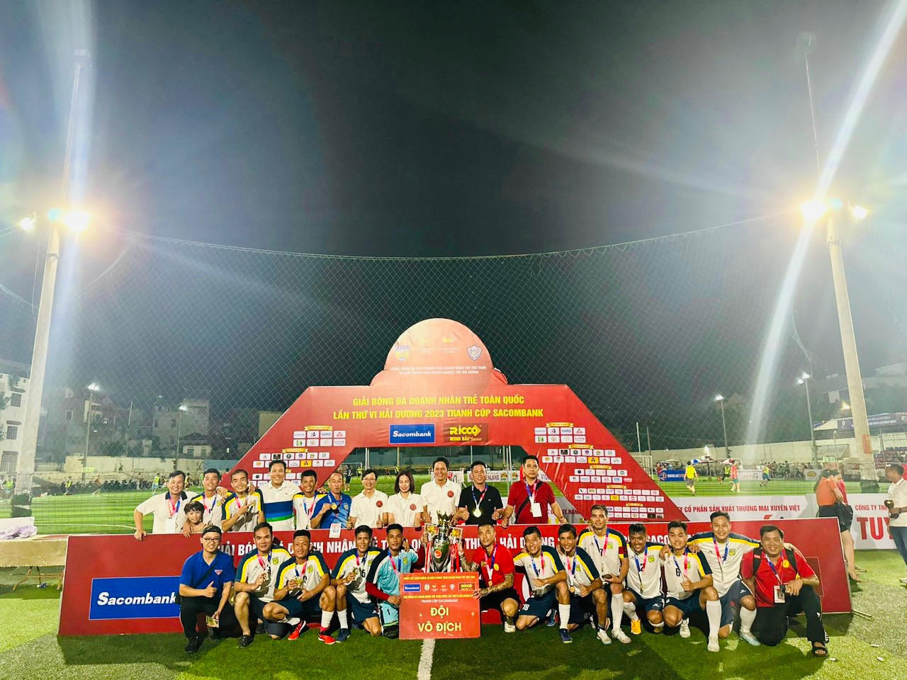Đồng Nai vô địch tại Giải bóng đá doanh nhân trẻ toàn quốc lần thứ VI tranh Cup Sacombank
