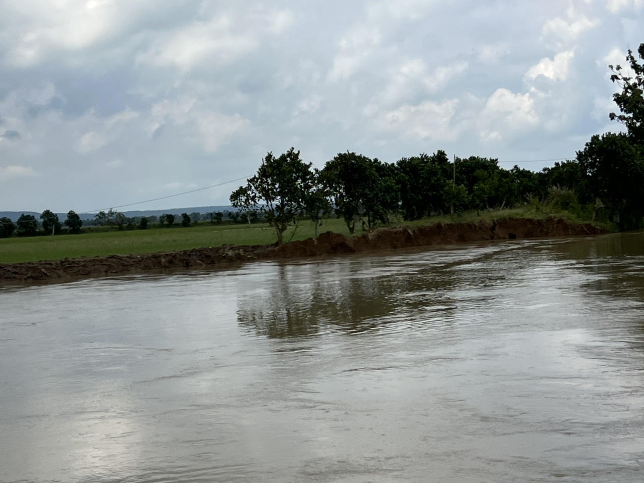 Thấp thỏm sống bên miệng 'hà bá' sông La Ngà