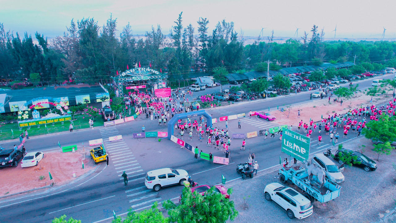 UBND tỉnh Bình Thuận chỉ đạo đơn vị phối hợp Báo Pháp luật Việt Nam tổ chức Lễ hội diều và diễu hành siêu xe