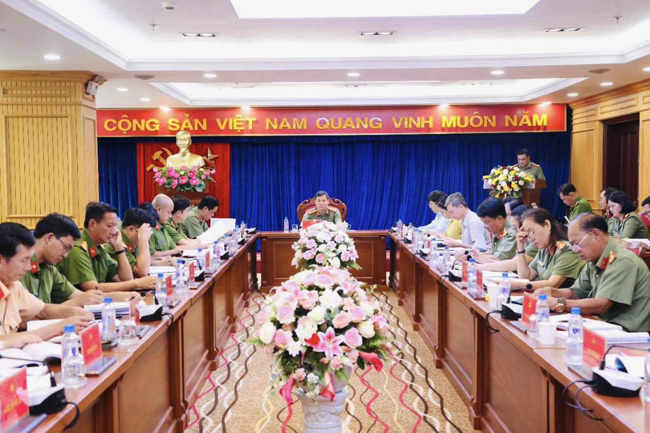 Nhiều chuyển biến tích cực trong các hoạt động của Công an Bình Dương