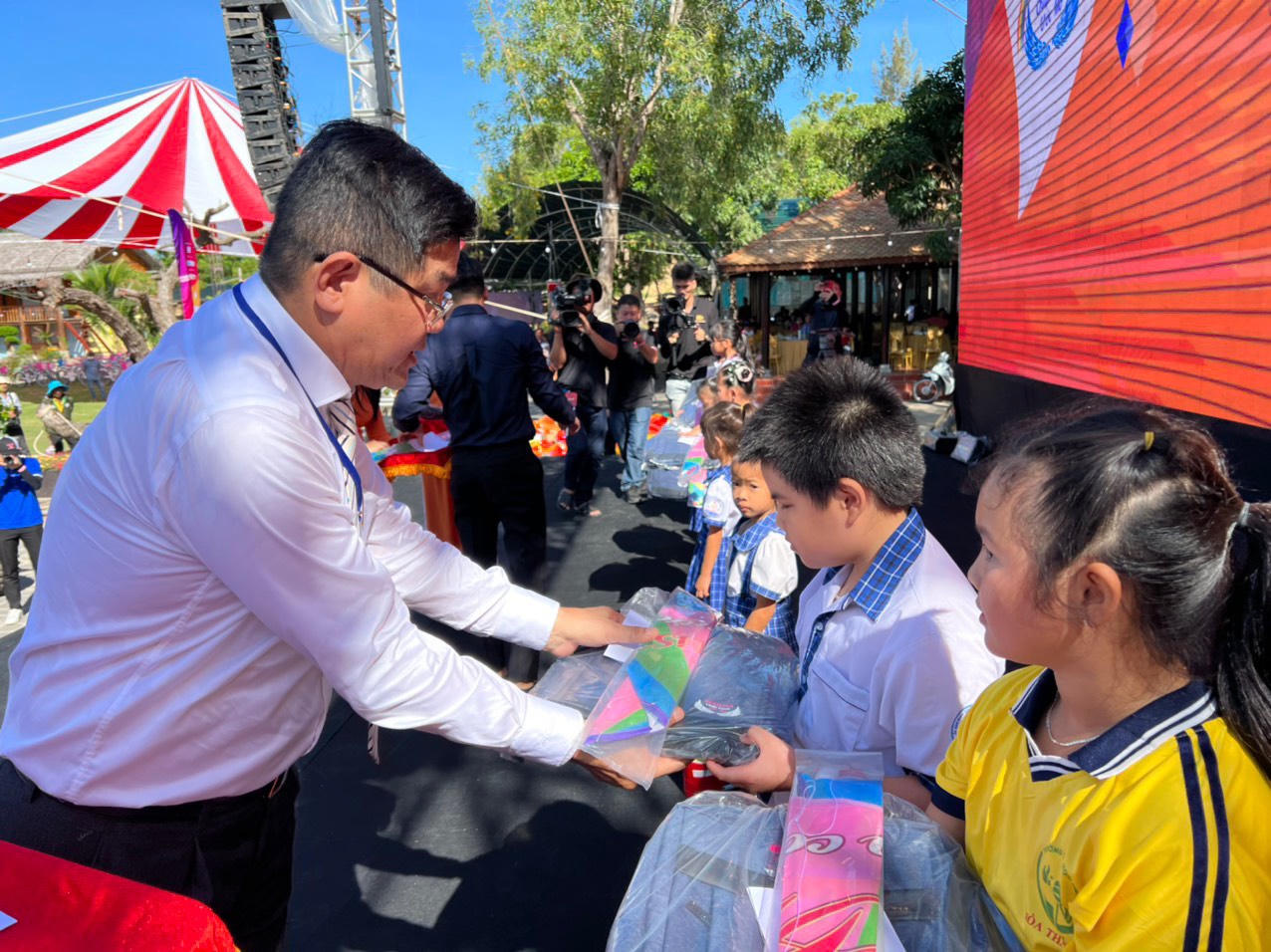 Khai mạc Lễ hội diều và diễu hành siêu xe tại Bình Thuận