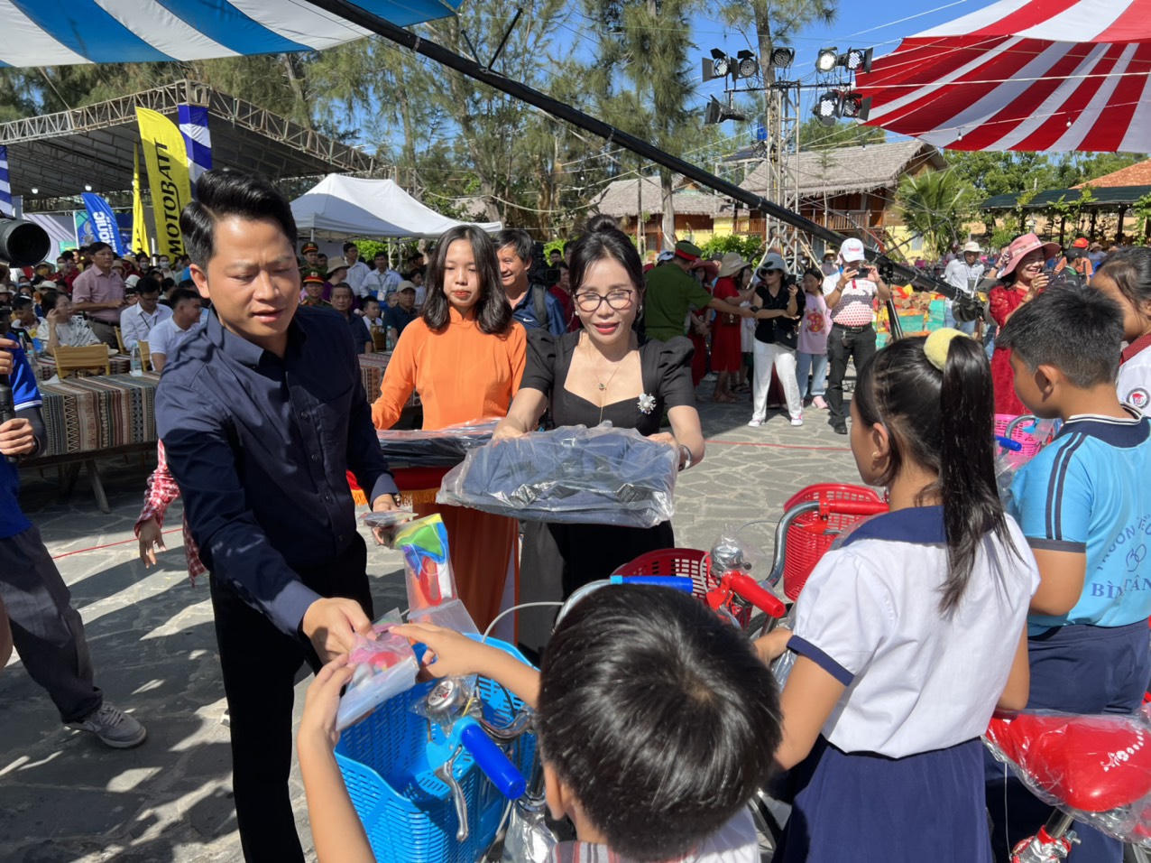 Khai mạc Lễ hội diều và diễu hành siêu xe tại Bình Thuận