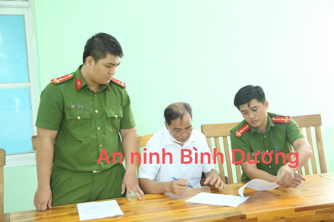 Khởi tố trưởng văn phòng và công chứng viên của một văn phòng công chứng tại Bình Dương