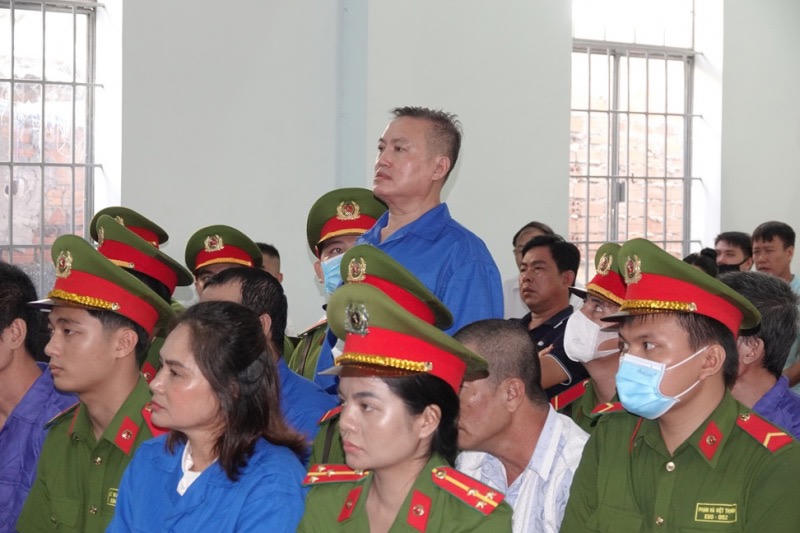 Thảo “lụi” lãnh 18 tháng tù giam