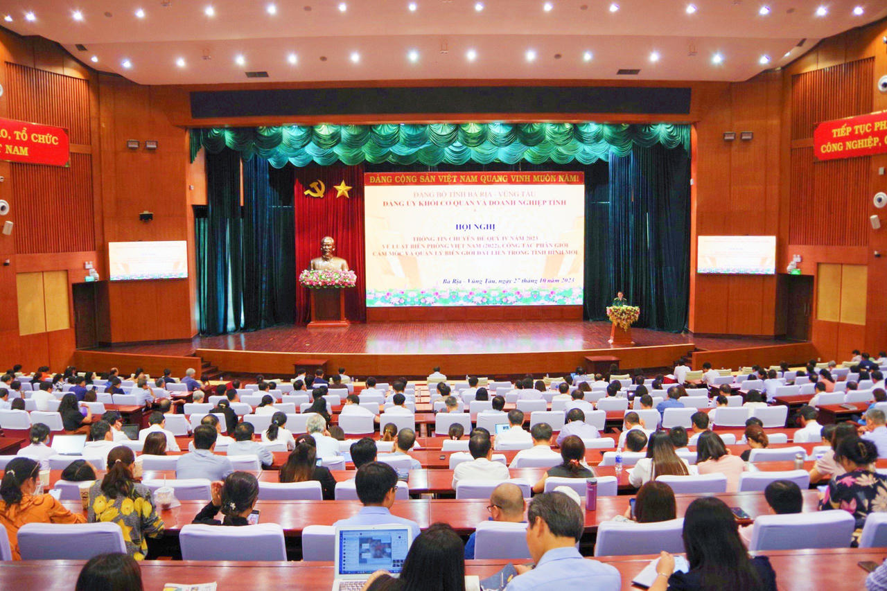 Tuyên truyền Luật Biên phòng Việt Nam cho hơn 600 cán bộ, đảng viên