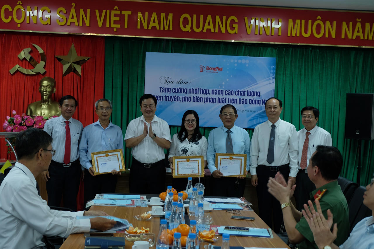 Tăng cường phối hợp để đưa pháp luật ngày càng gần gũi với người dân