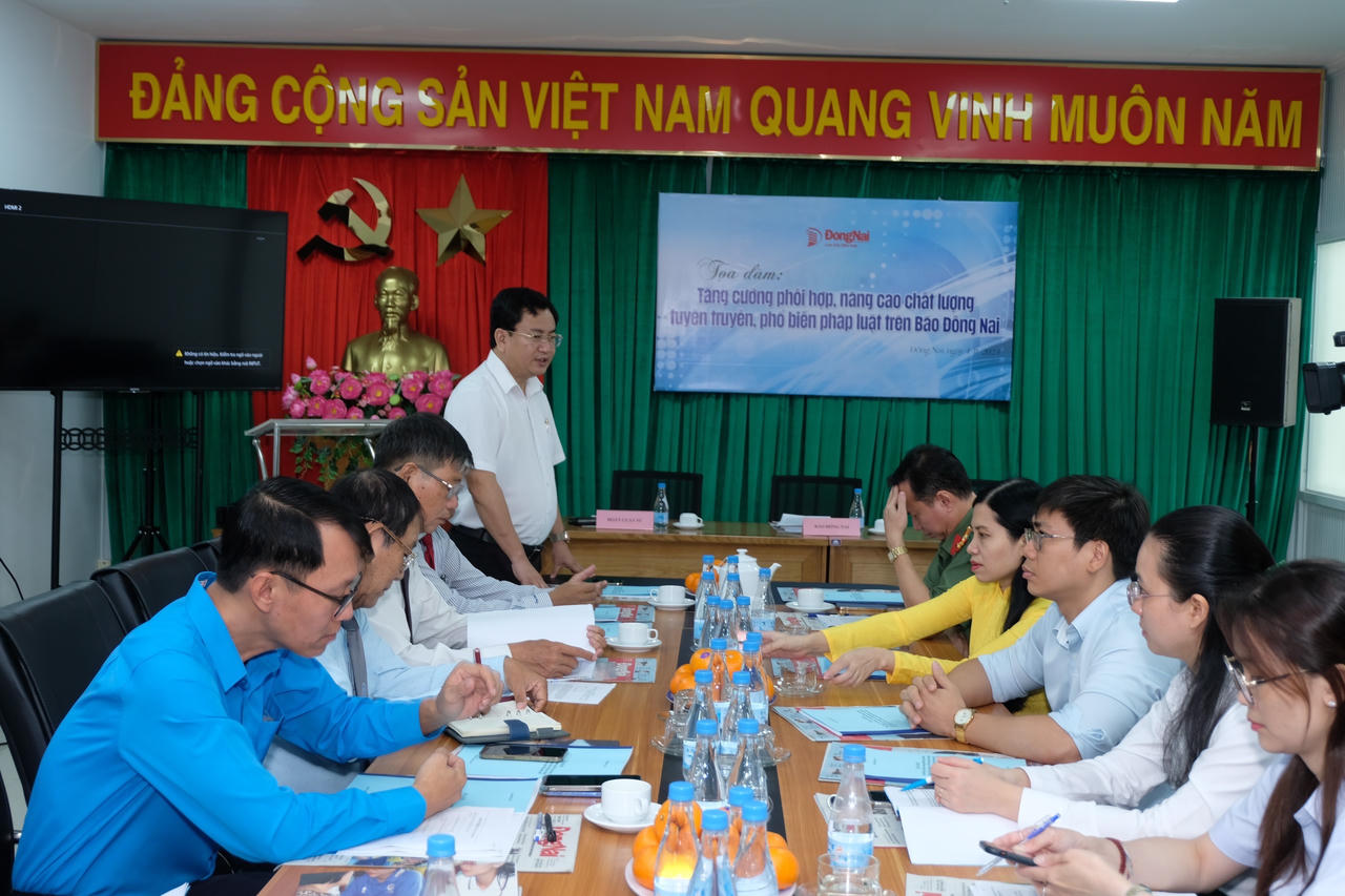 Tăng cường phối hợp để đưa pháp luật ngày càng gần gũi với người dân