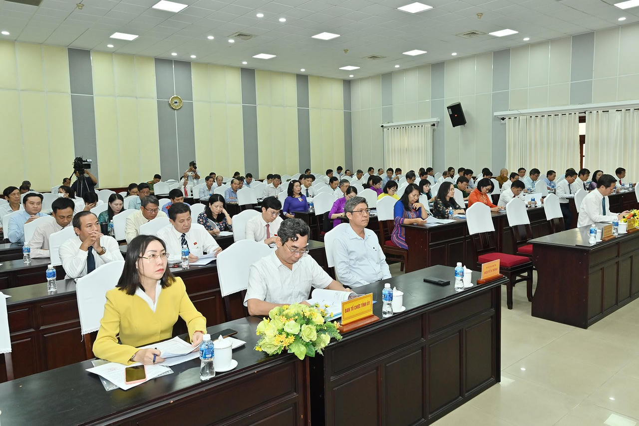 Bình Thuận khai mạc kỳ họp thứ 18 - HĐND tỉnh khóa XI