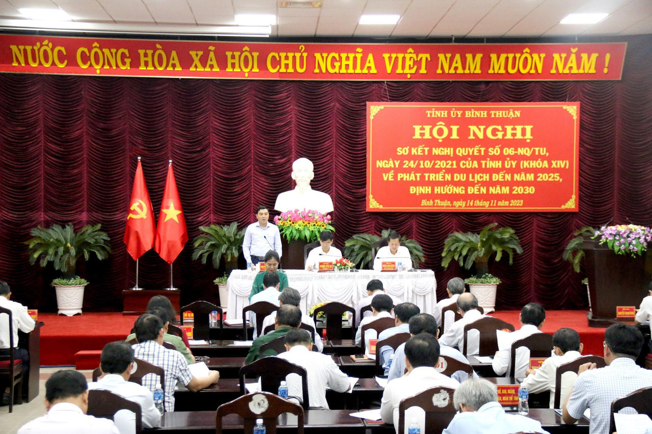 Bình Thuận định hướng du lịch là ngành kinh tế mũi nhọn trong 3 trụ cột kinh tế của tỉnh