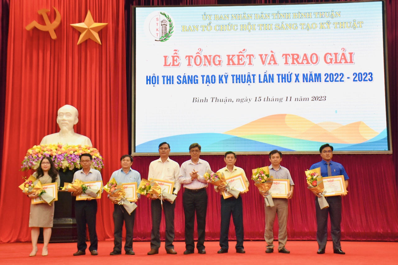 Trao giải hội thi sáng tạo kỹ thuật tỉnh Bình Thuận