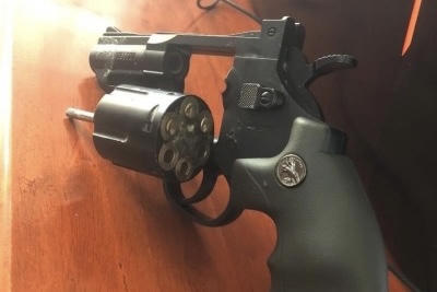 Nổ súng trong quán nhậu ở Bình Dương, 2 người trọng thương