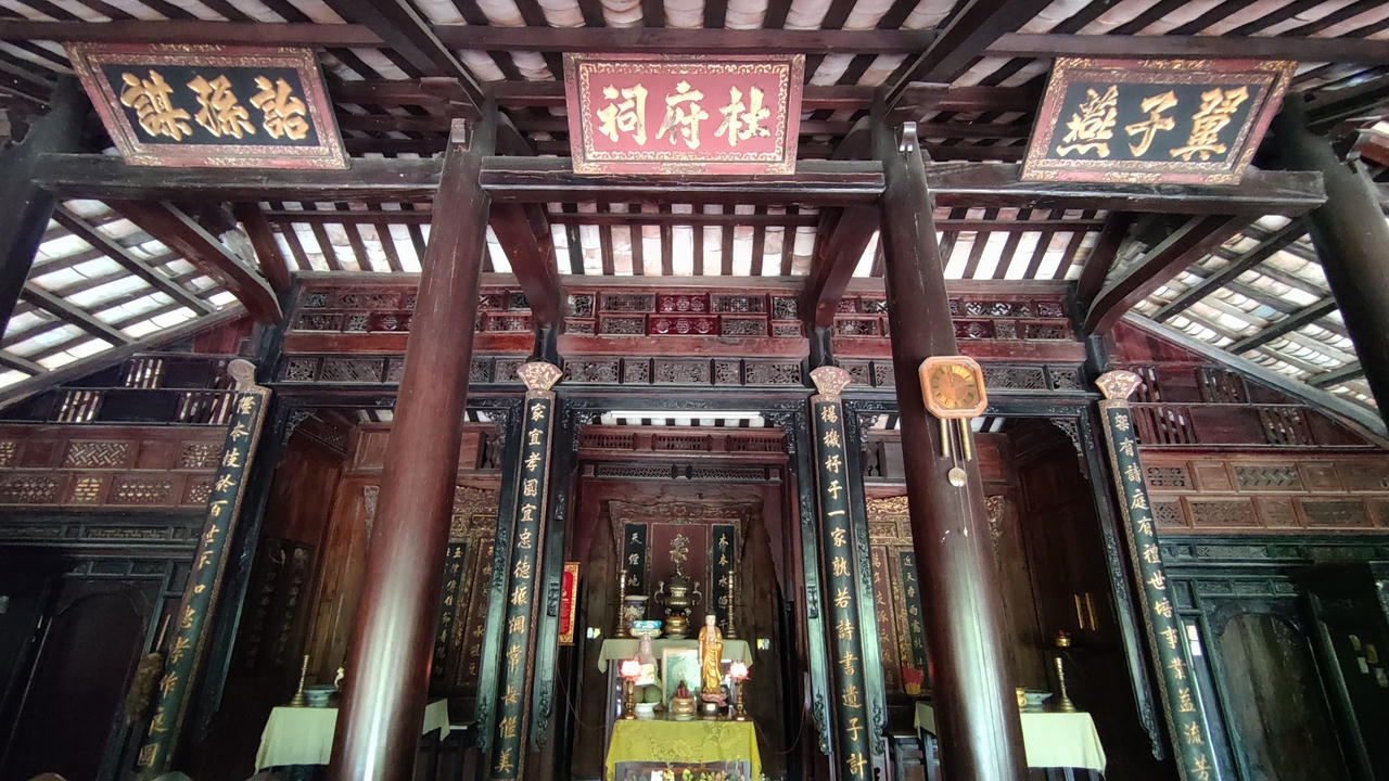 Nhà cổ hơn 100 tuổi giữa lòng cù lao