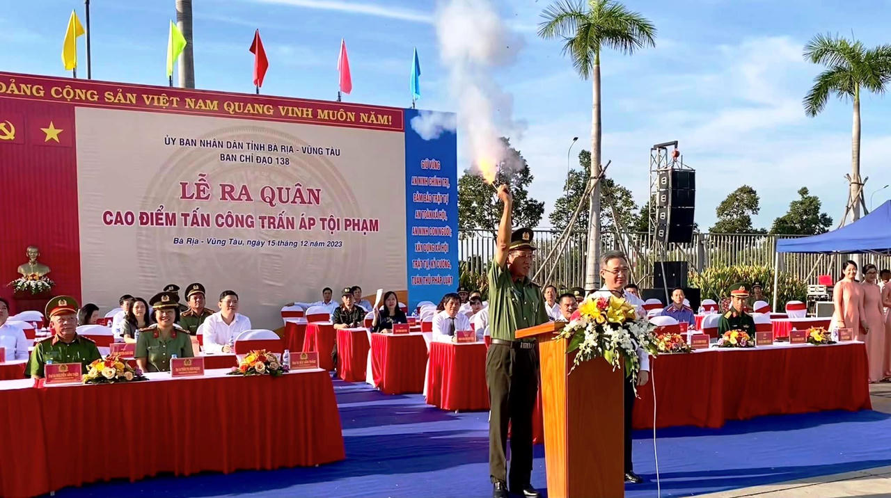 Các địa phương đồng loạt ra quân trấn áp tội phạm dịp Tết Nguyên đán