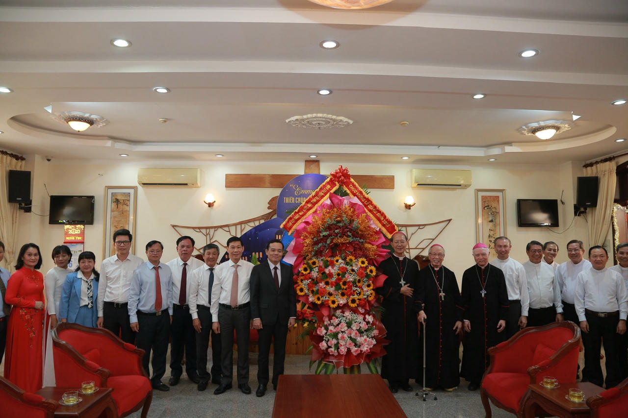 Phó Thủ tướng Trần Lưu Quang thăm và chúc mừng Giáng sinh tại Tòa Giám mục Giáo phận Xuân Lộc