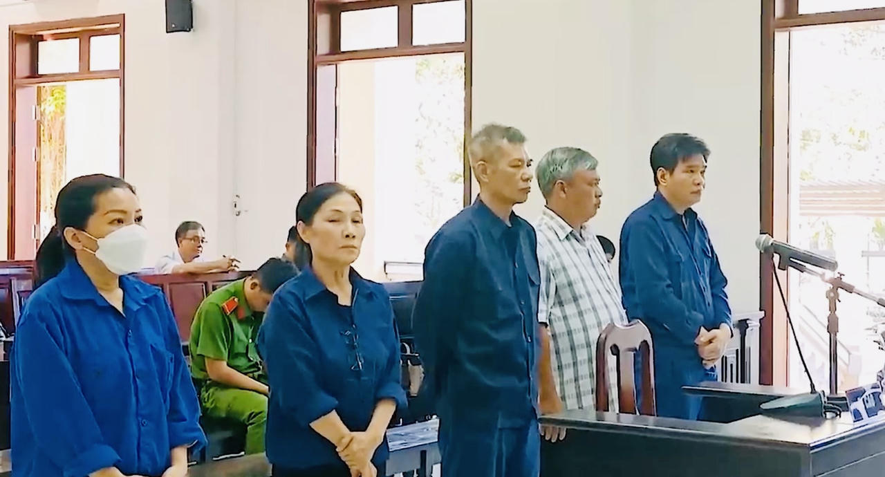 Lừa đảo hơn 400 người, vợ chồng chủ Công ty Sài Gòn Cây Cảnh lãnh 37 năm tù