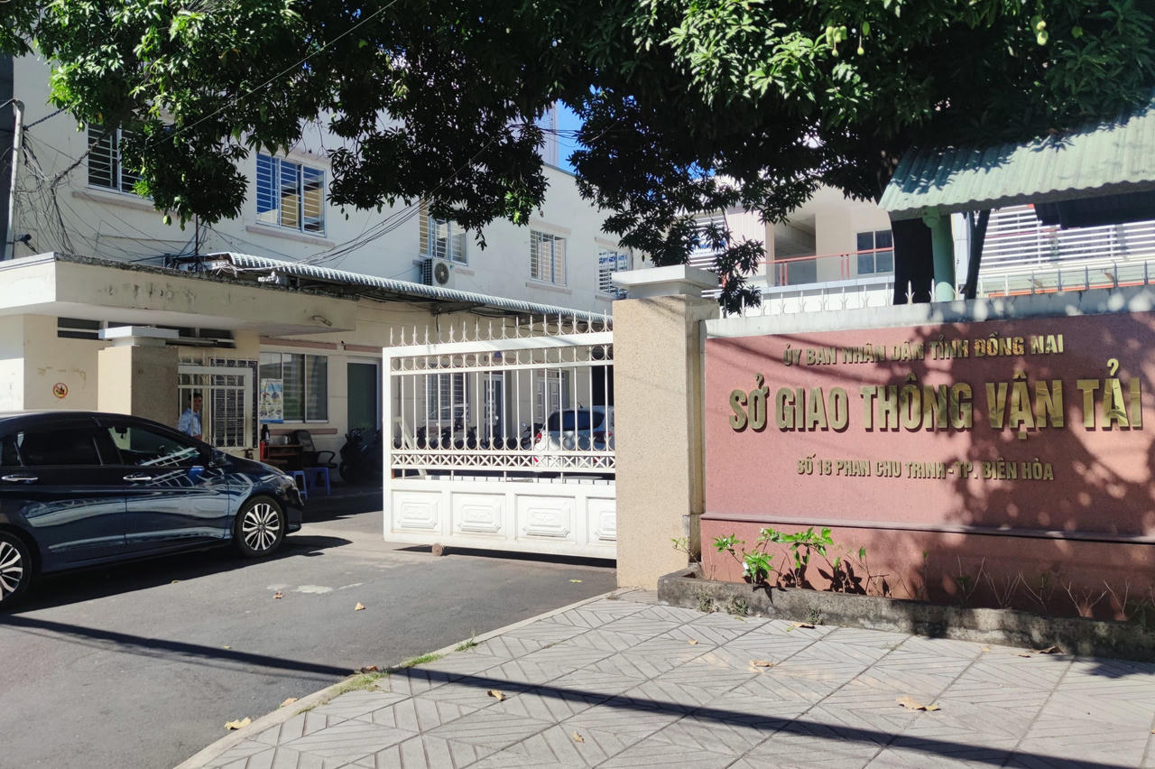 'Không có quy định đổi giấy phép lái xe mô tô hạng A1 trước 31/12'