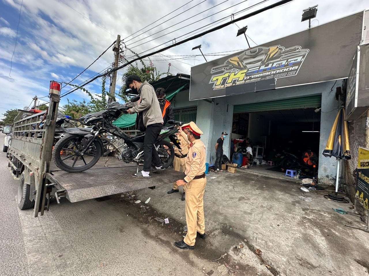 Triệt phá 'lò ‘độ’ xe mô tô lớn nhất TP Biên Hoà
