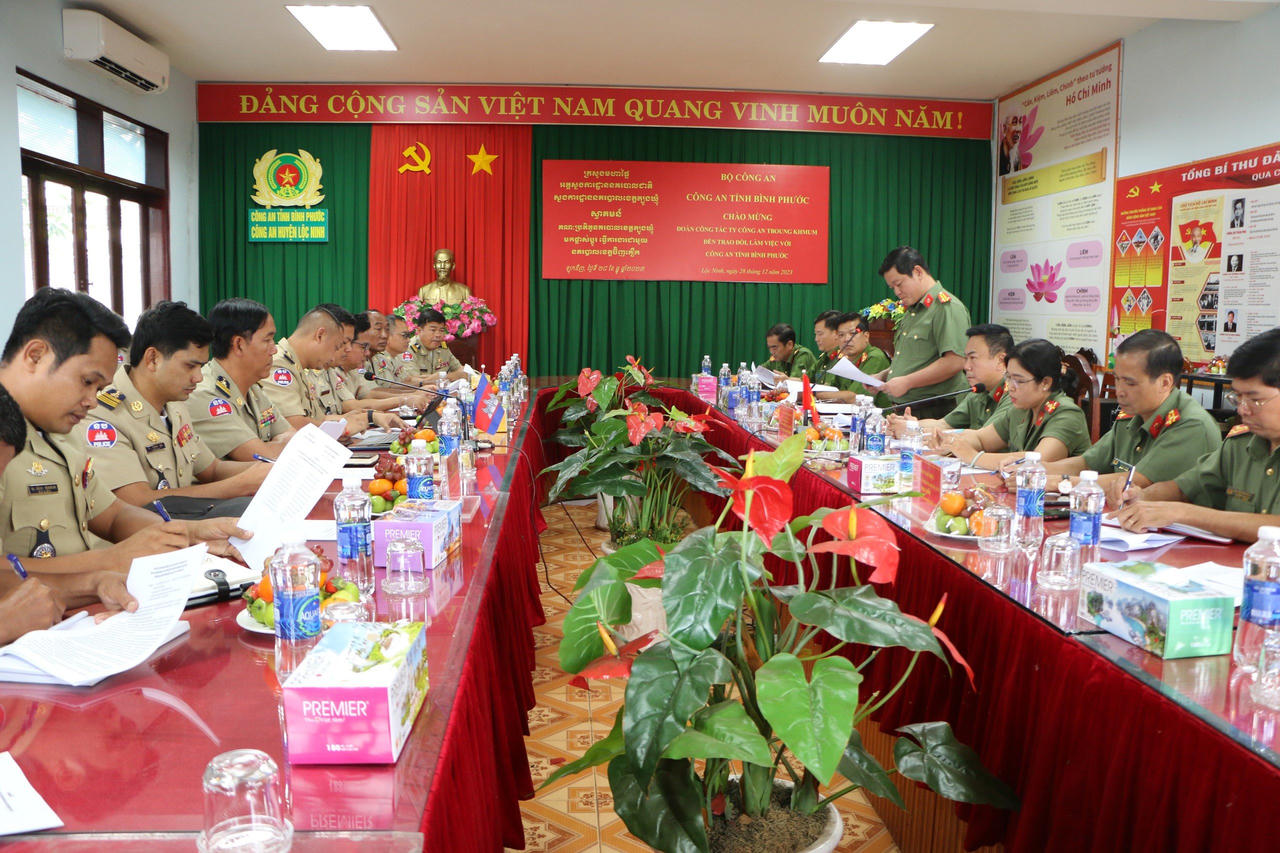 Ty Công an tỉnh Tboung Khmum (Campuchia) thăm và làm việc với Công an tỉnh Bình Phước